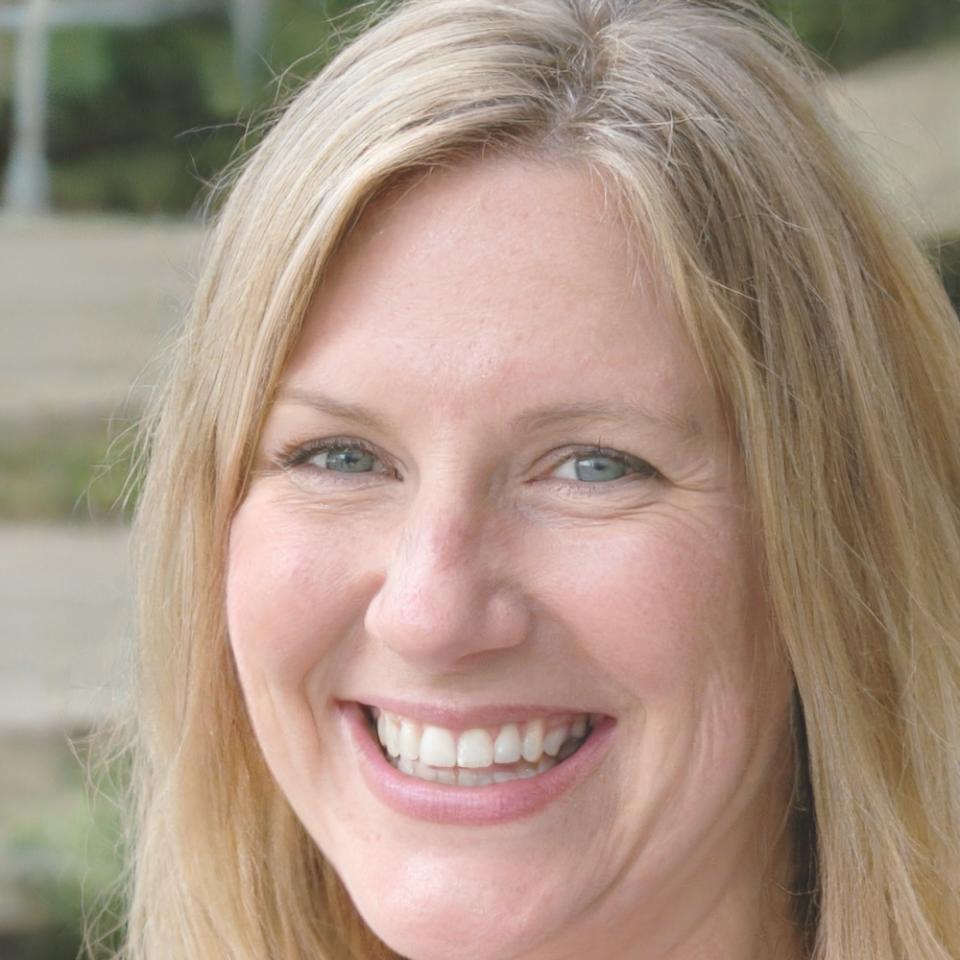 Преподаватель программы по финансовому учёту